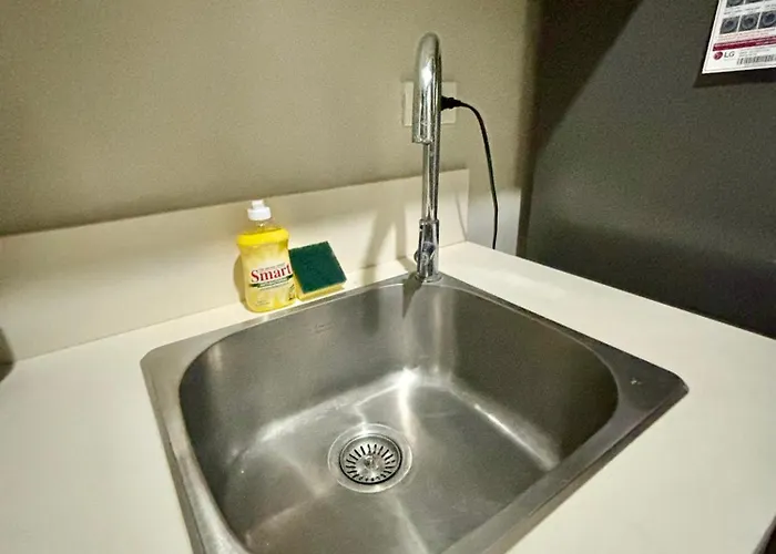 Aparthotel Mcm Staycation At Base Line Premier