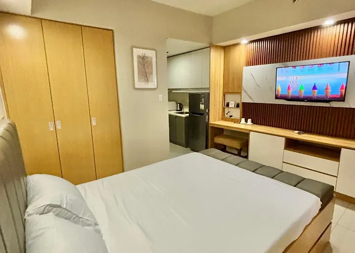 Mcm Staycation At Base Line Premier Aparthotel 3*