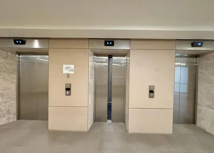 Aparthotel Mcm Staycation At Base Line Premier 3*